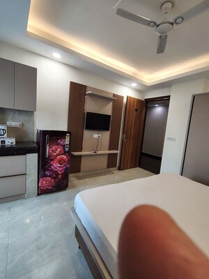 Furnished Amenities in 2 BHK Builder Floor at Akshat Floor B 708, Sector 43 – for Rent