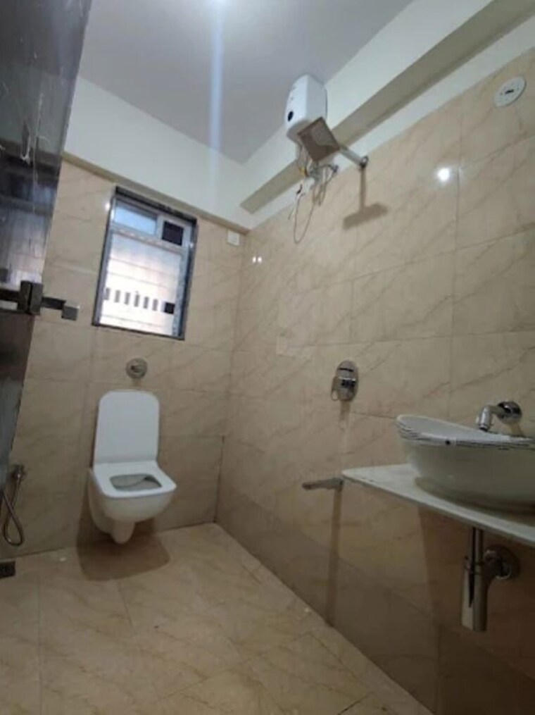 Bathroom, goregaon east Pg For Boys & Girls In Goregaon East 10656056