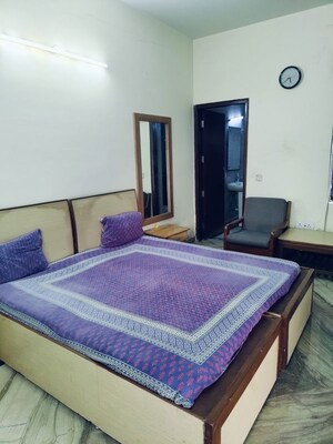 2 BHK Independent House For Rent in Kirtiman Plaza, Sector 30