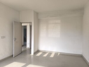Room in 3 BHK Apartment at Puri Vip Floors, Sector 81 – for Sale