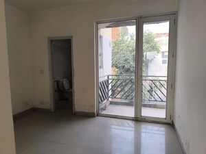 Room in 3 BHK Apartment at Puri Vip Floors, Sector 81 – for Sale