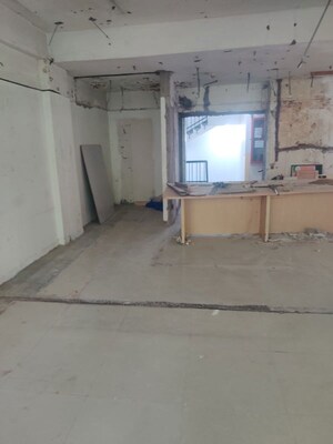 Room in  Office Space at Yusuf Sarai – for Rent
