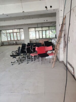 Parking in  Office Space at Yusuf Sarai – for Rent