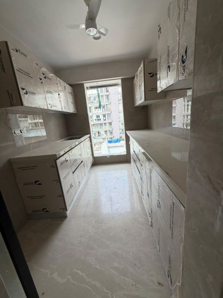 Kitchen, bandra west 3 Bedroom 940 Sq.Ft. Apartment In Bandra West Mumbai 10656118