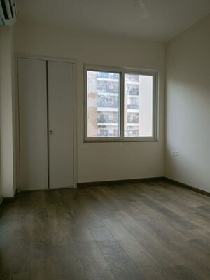 Room in 3 BHK Apartment at ABA Ivy County, Sector 75 – for Rent