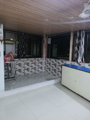 Master Bedroom in 2.5 BHK Apartment at Vimla Plaza, Ghansoli – for Rent