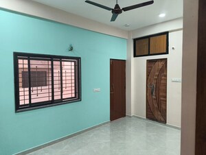 Room in 3 BHK Independent House at Gorewada – for Rent