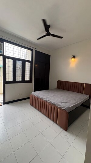 Bedroom in 4 BHK Builder Floor at Sector 57 – for Rent