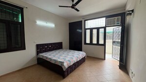 Bedroom in 4 BHK Builder Floor at Sector 57 – for Rent
