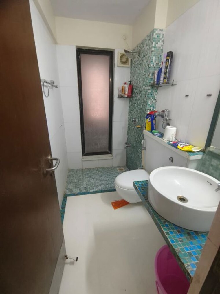 Bathroom, db-realty-shagun-towers 2 Bedroom 1150 Sq.Ft. Apartment In Goregaon East Mumbai 10656168