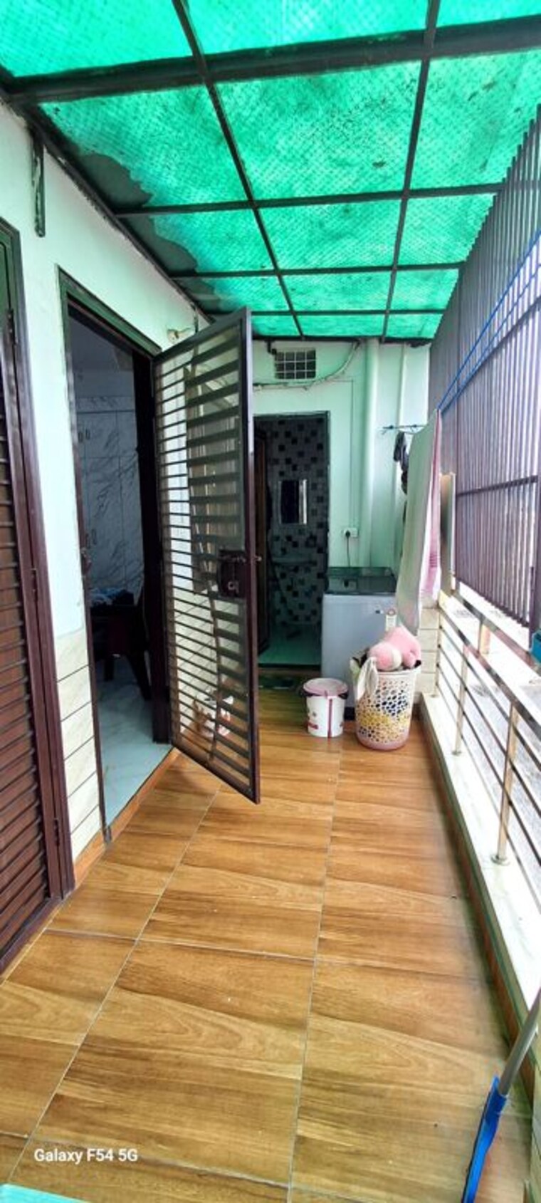 Balcony, balaji-enclaves 4 Bedroom 150 Sq.Yd. Apartment In Govindpuram Ghaziabad 10656218