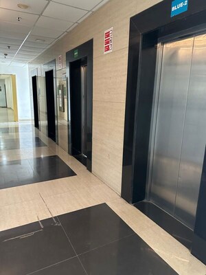 Building Lobby in  Office Space at Dynasty Business Park, Andheri East – for Rent