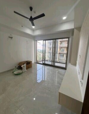 Room in 3 BHK Apartment at Shalimar One World Belvedere Court 3, Gomti Nagar – for Rent