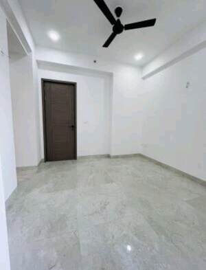 Room in 3 BHK Apartment at Shalimar One World Belvedere Court 3, Gomti Nagar – for Rent