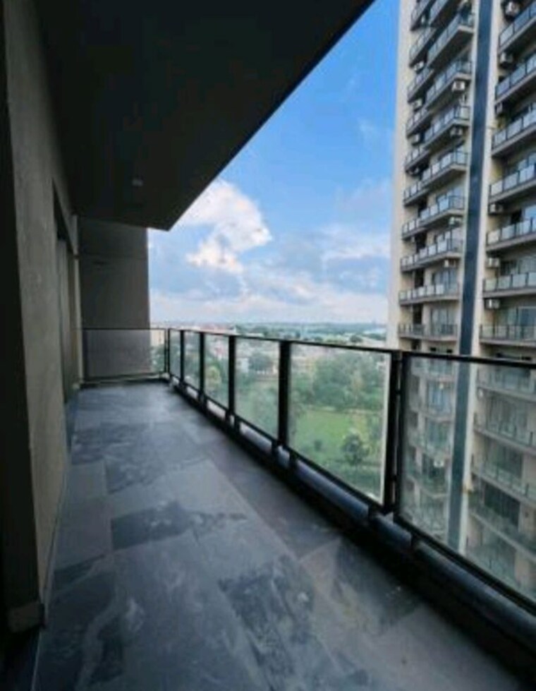 Balcony, shalimar-one-world-belvedere-court-3 3 Bedroom 2155 Sq.Ft. Apartment In Gomti Nagar Lucknow 10656267