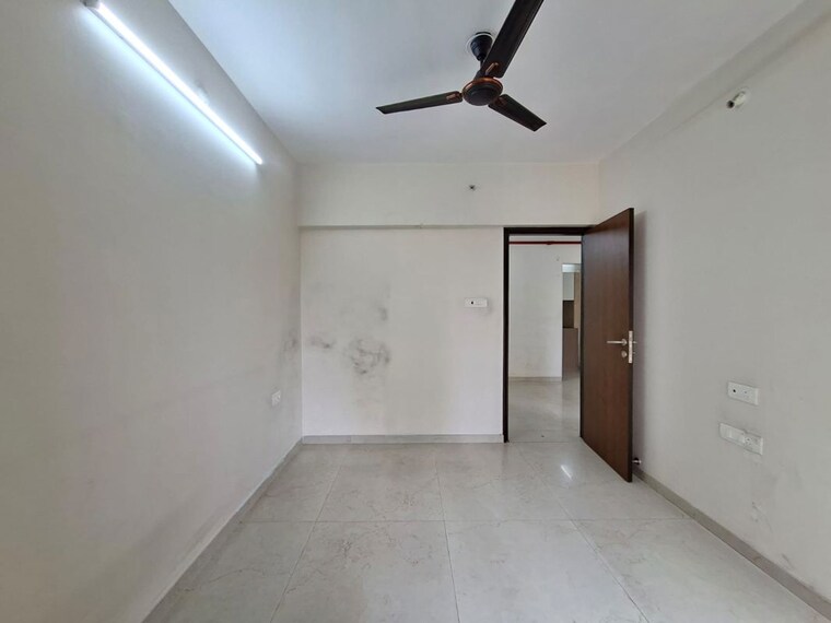 Master Bedroom, dosti-west-county-phase-4-dosti-pine 2 Bedroom 640 Sq.Ft. Apartment In Balkum Pada Thane 10656277