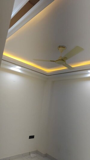 Furnished Amenities in 3 BHK Builder Floor at Chattarpur – for Rent