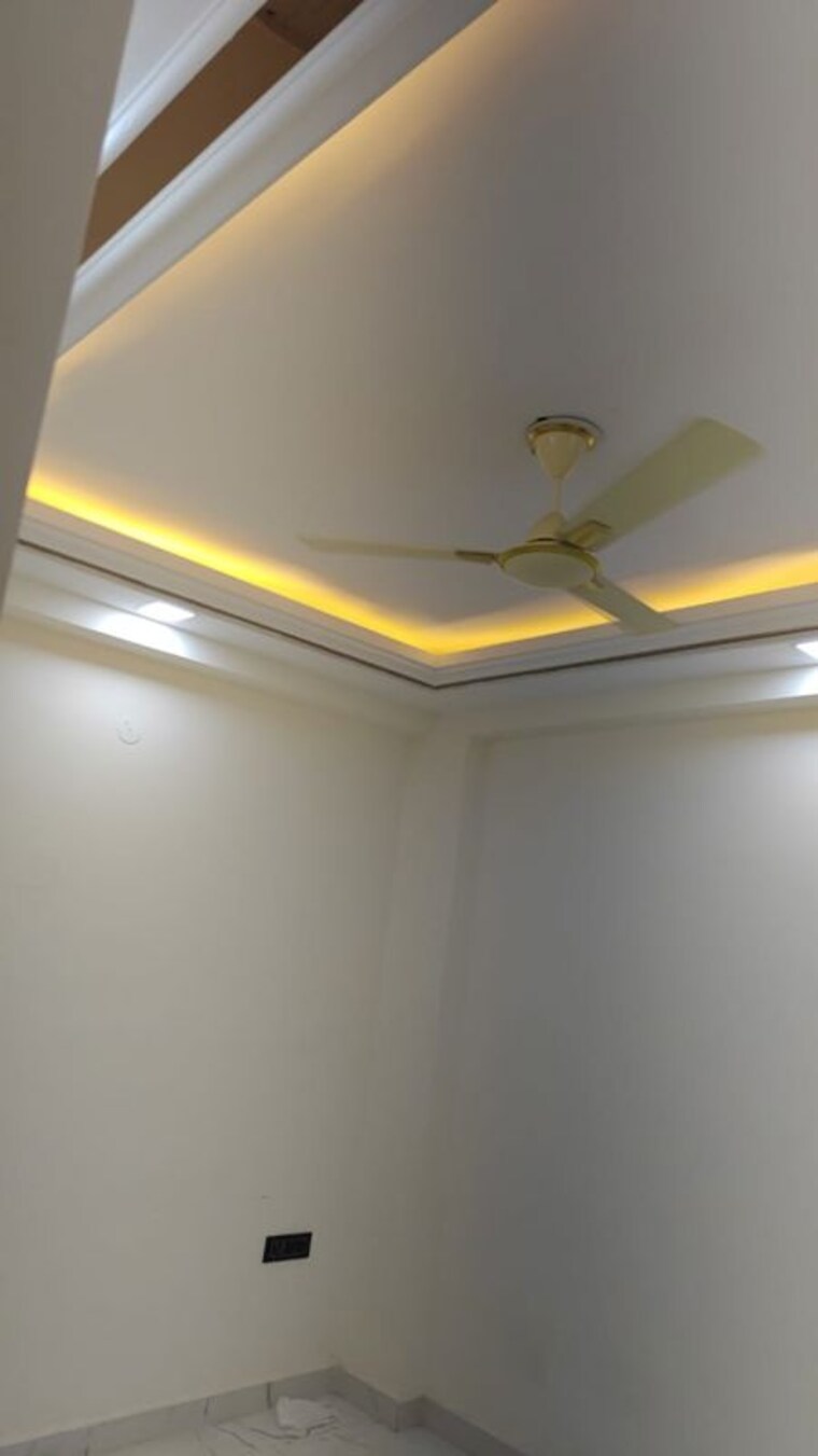 undefined, chattarpur 3 Bedroom 1000 Sq.Ft. Builder Floor In Chattarpur Delhi 10656264