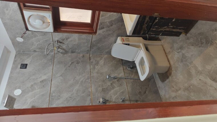 Bathroom, chattarpur 3 Bedroom 1000 Sq.Ft. Builder Floor In Chattarpur Delhi 10656264