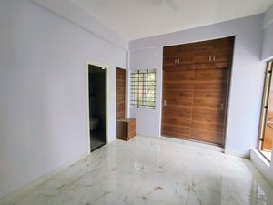 Room in 2 BHK Builder Floor at Hsr Layout – for Rent