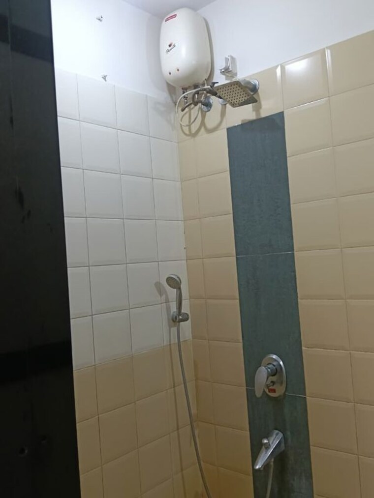 Bathroom, swapnalok-towers 2 Bedroom 700 Sq.Ft. Apartment In Malad East Mumbai 10656213