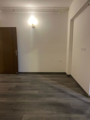 Room in 4 BHK Apartment at ABA Ivy County, Sector 75 – for Rent