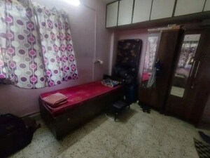 Room in  Pg at Dadar West – for Rent