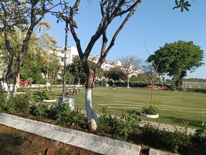 Plot Area in 6+ BHK Independent House at DLF Central Square, North Mullanpur – for Sale