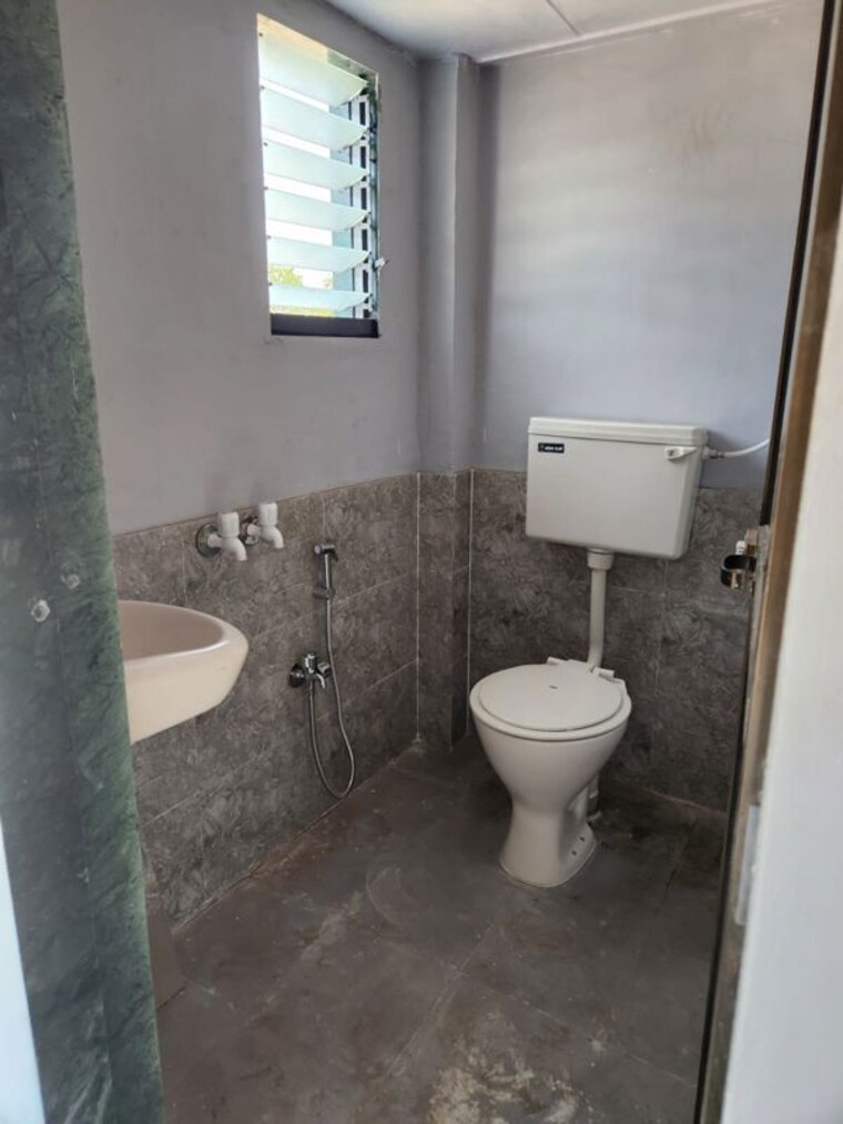 Bathroom, sankalp-chs-malad-east 1 Bedroom 421 Sq.Ft. Apartment In Malad East Mumbai 10656311