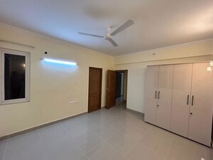 Room in 3 BHK Apartment at ATS Golf Meadows, Central Derabassi – for Rent