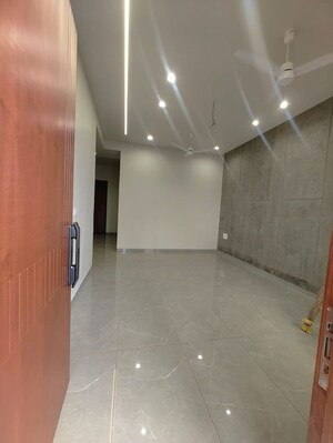Room in 3 BHK Apartment at Dream 24, Kapurai – for Sale