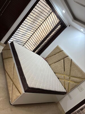 Balcony in 3 BHK Builder Floor at Greater Kailash – for Rent