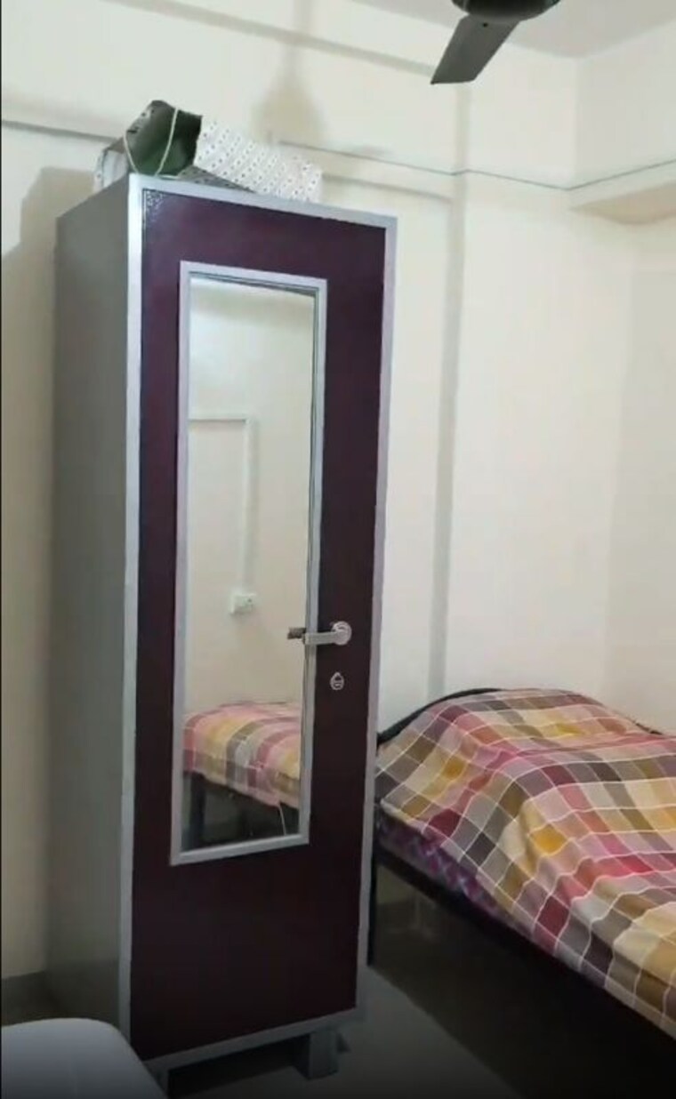 Bedroom, worli Pg For Boys & Girls In Worli 10656357
