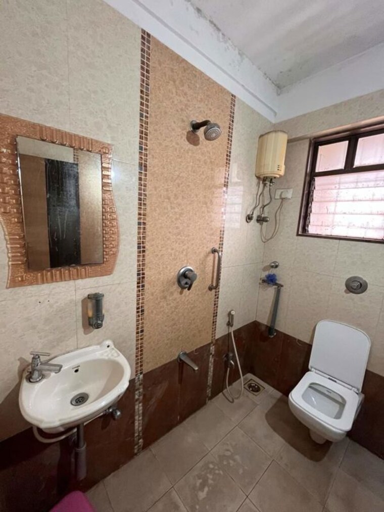 Bathroom, trishul-patel-heights 3 Bedroom 2200 Sq.Ft. Apartment In Ghansoli Navi Mumbai 10656409