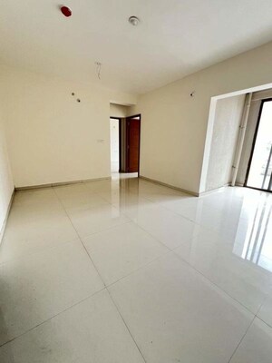 Room in 2 BHK Apartment at Trishul Patel Heights, Ghansoli – for Rent