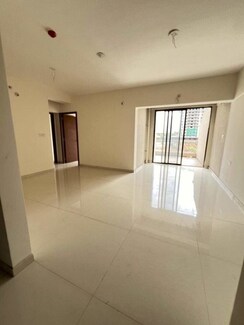 2 BHK Apartment For Rent in Trishul Patel Heights