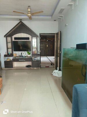 Room in 3 BHK Apartment at Hari Complex, Ghansoli – for Sale