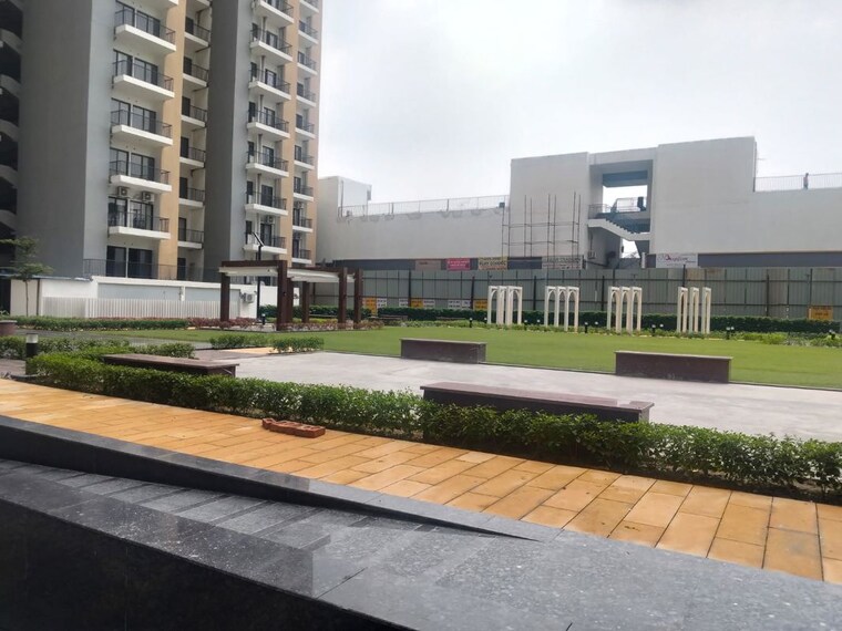 Exterior View, gaur-yamuna-city-16th-park-view 2 Bedroom 1115 Sq.Ft. Apartment In Gaur Yamuna City Greater Noida 10656428