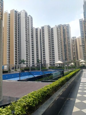 2 BHK Apartment For Sale in Gaur Yamuna City 16th Park View, Gaur Yamuna City