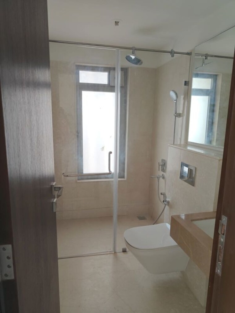 Bathroom, piramal-aranya-arav 4 Bedroom 1540 Sq.Ft. Apartment In Byculla Mumbai 10656356