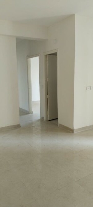 2 BHK Apartment For Rent in Pareena Micasa, Sector 68
