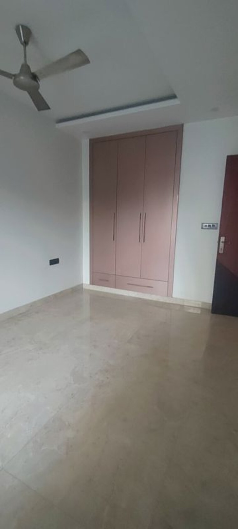 Room, sector 85 3 Bedroom 260 Sq.Yd. Builder Floor In Sector 85 Faridabad 10656418