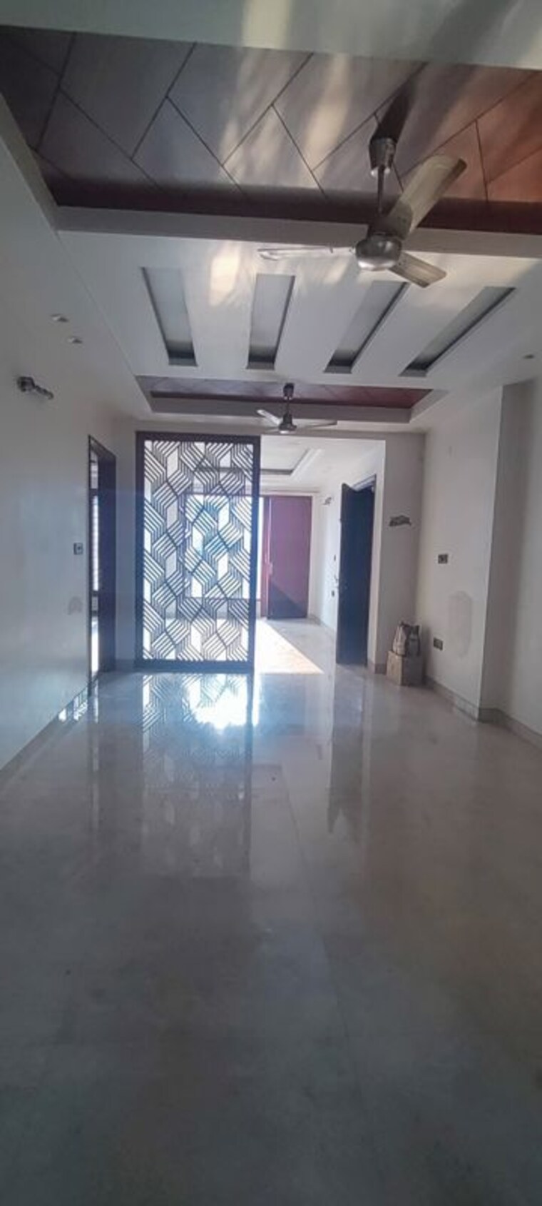 Room, sector 85 3 Bedroom 260 Sq.Yd. Builder Floor In Sector 85 Faridabad 10656418