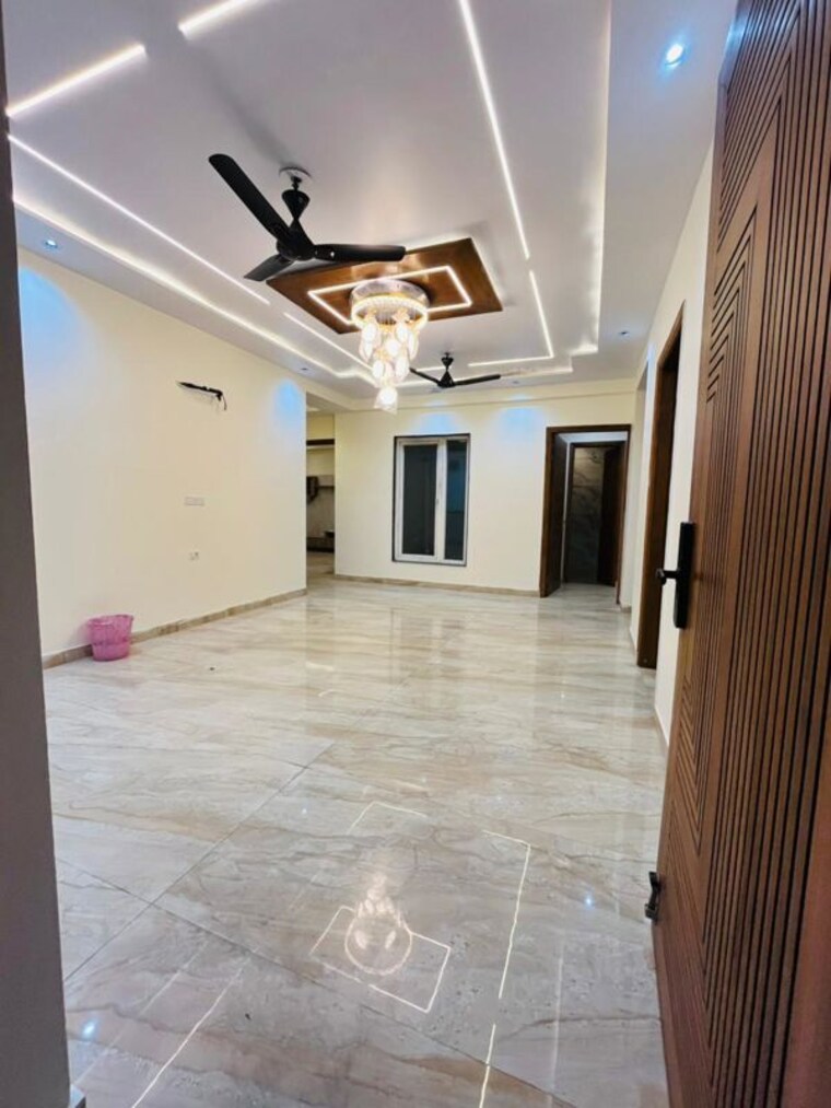 Room, sector 32 4 Bedroom 3151 Sq.Ft. Builder Floor In Sector 32 Gurgaon 10656460