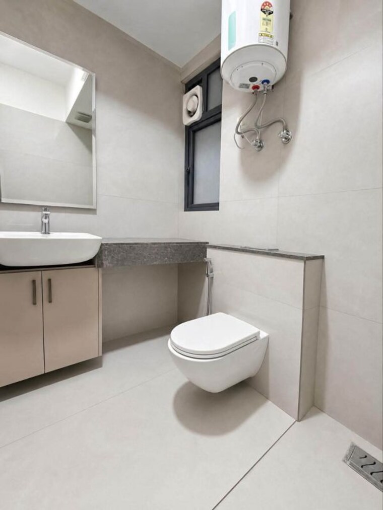 Bathroom, m3m-heights 3.5 Bedroom 2054 Sq.Ft. Apartment In Sector 65 Gurgaon 10656441