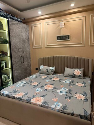 Bedroom in 2 BHK Builder Floor at Saket – for Rent