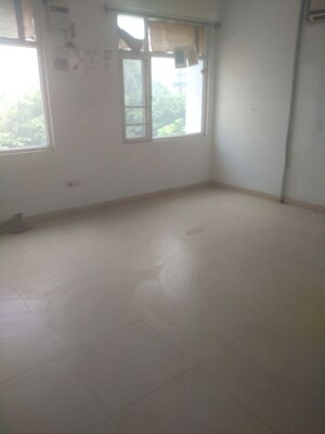 Room in 6 BHK Villa at Tulip Ivory, Sector 70 – for Rent