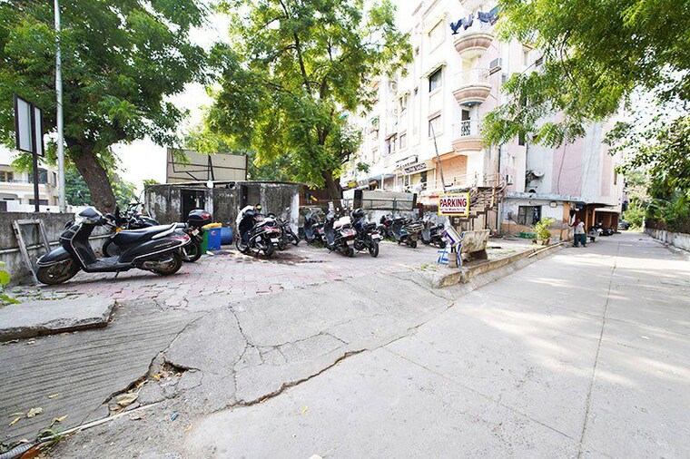 Exterior View, satellite 2 Bedroom 110 Sq.Yd. Apartment In Satellite Ahmedabad 10656534