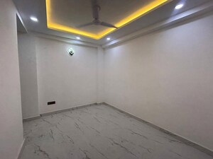 Room in 1 BHK Builder Floor at Saket – for Rent