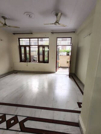2 BHK +  162 Sq.Mt. Independent House in RWA Apartments Sector 52
